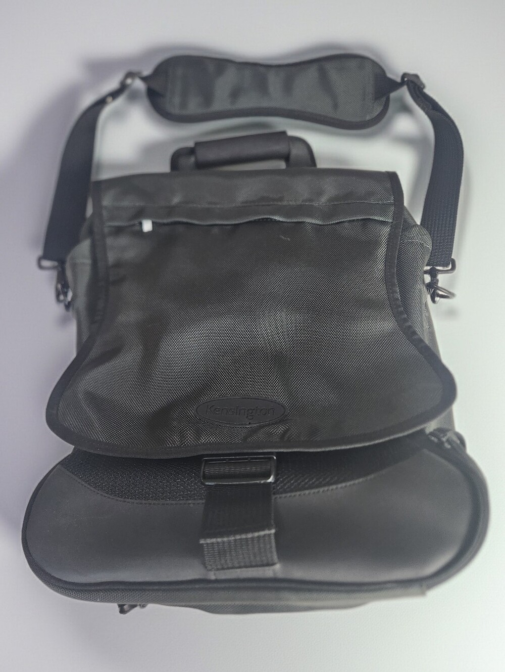 Kensington Black Laptop Office Tech Saddlebag Pro Backpack